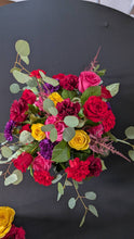 Load image into Gallery viewer, Valentine’s Day Flowers

